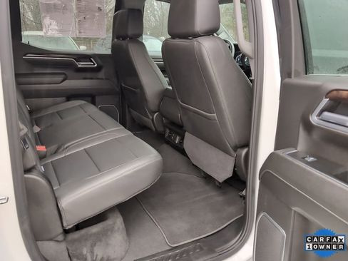 Used 2025 GMC Sierra 1500 SLT image 6