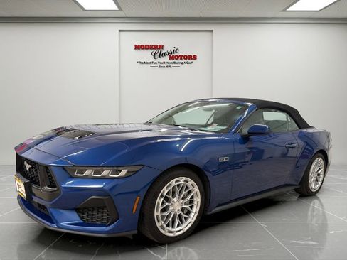 Used 2024 Ford Mustang GT Premium RWD image 3