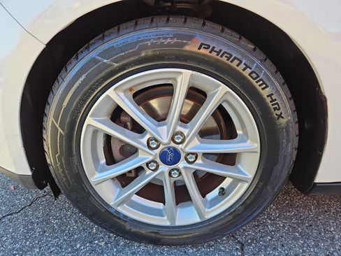 Used 2016 Ford Focus SE image 23