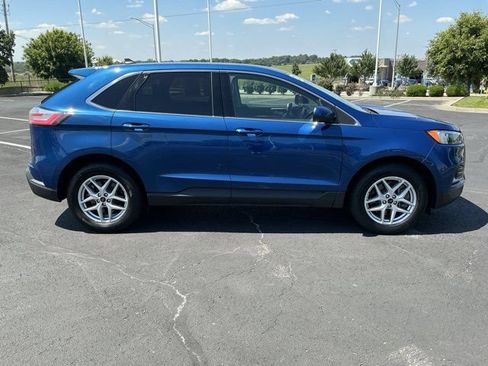 Used 2023 Ford Edge SEL AWD/4WD image 2