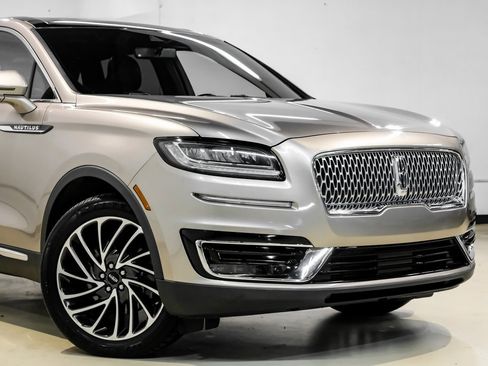 Used 2019 Lincoln Nautilus Reserve image 11