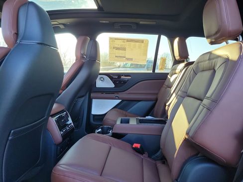 New 2026 Lincoln Aviator Reserve image 13