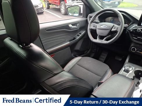Certified 2025 Ford Escape ST-Line Select AWD/4WD image 14