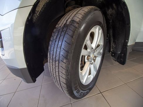 Used 2017 Chevrolet Equinox LS image 23