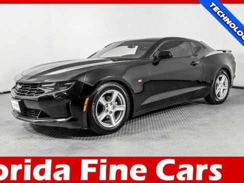 Used 2020 Chevrolet Camaro LT w/ Technology Package RWD image 1