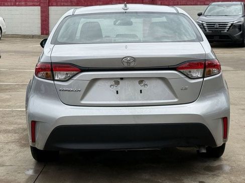 Used 2024 Toyota Corolla LE FWD image 5