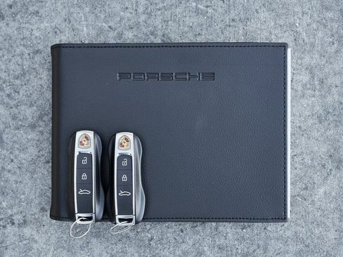 Used 2024 Porsche 911 Carrera S w/ Sport Package image 71