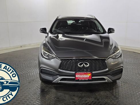 Used 2018 INFINITI QX30 AWD image 2