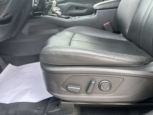 Used 2023 Kia Sorento S FWD image 16