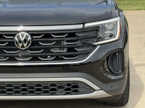 Used 2025 Volkswagen Atlas Cross Sport SE AWD/4WD image 10