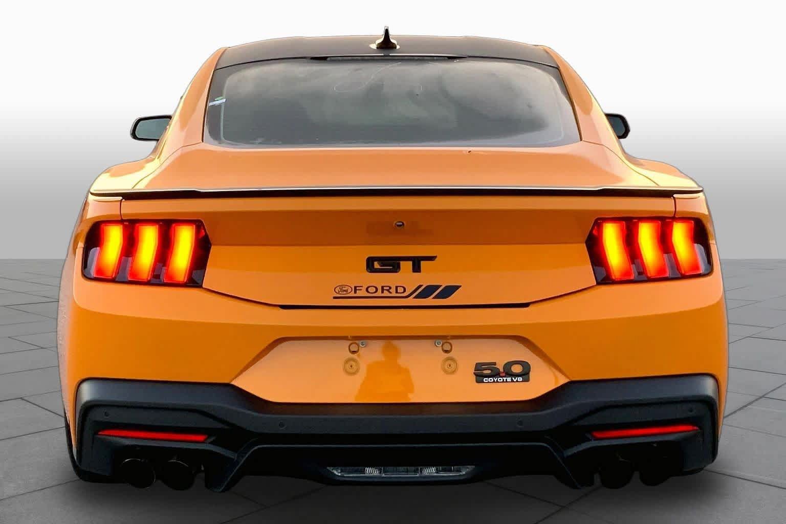 Used 2026 Ford Mustang GT Premium RWD image 5