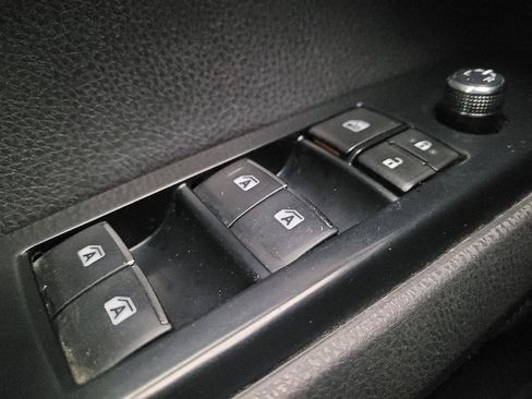Used 2019 Toyota Camry XSE FWD image 27