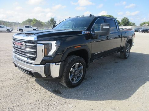 New 2025 GMC Sierra 2500 SLE w/ SLE Value Package; image 11