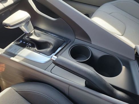 New 2026 Hyundai Elantra SE image 12