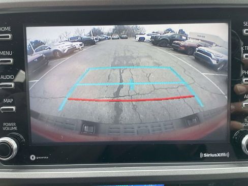 Used 2022 Toyota Tacoma TRD Sport w/ Technology Package image 33