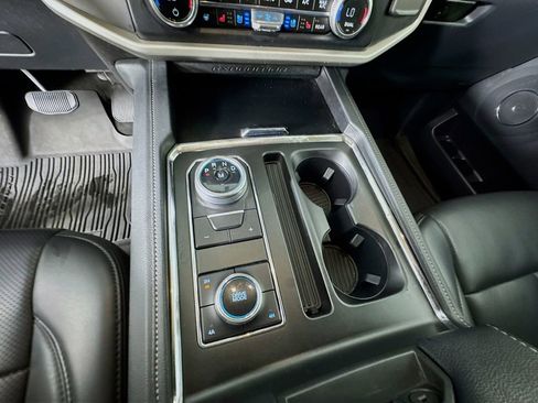 Used 2024 Ford Expedition Max XLT image 24