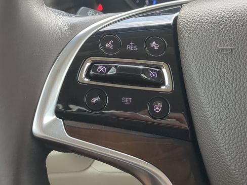 Used 2017 Cadillac Escalade ESV Luxury RWD image 24