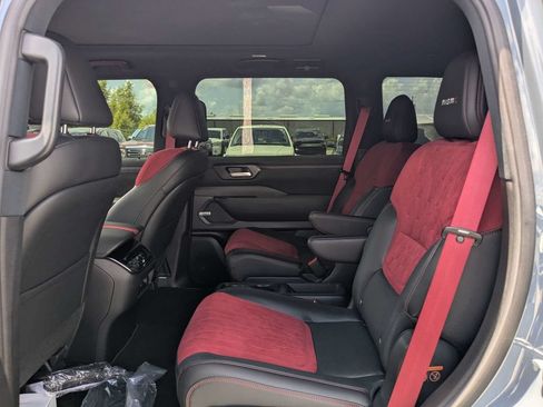 Used 2026 Nissan Armada NISMO AWD/4WD image 14