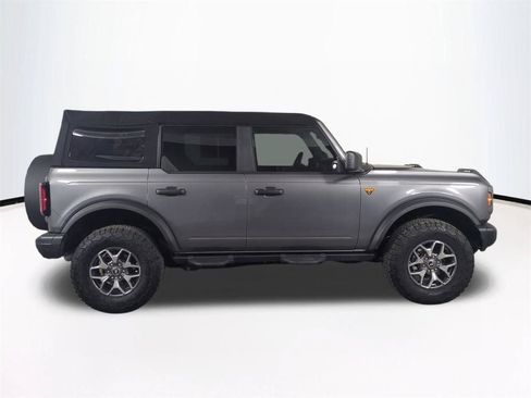 Used 2025 Ford Bronco Badlands AWD/4WD image 4