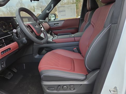 New 2026 INFINITI QX80 Autograph w/ Premium Cargo Package image 4