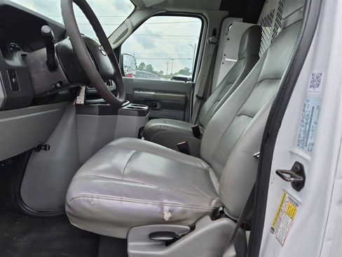 Used 2009 Ford E-350 and Econoline 350 Extended Super Duty RWD image 15