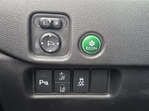 Used 2019 Honda Pilot Touring image 17