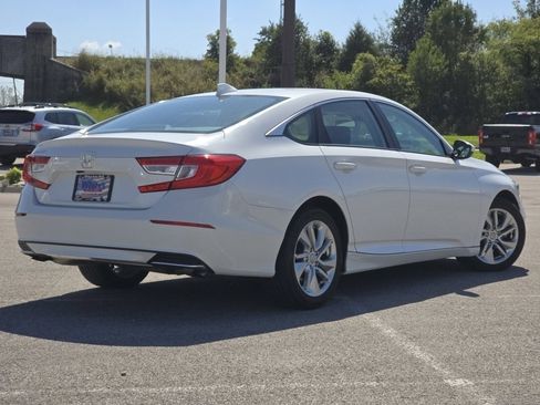 Used 2018 Honda Accord LX image 12