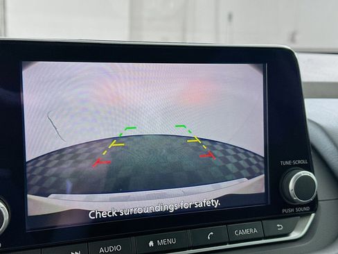 Used 2023 Nissan Rogue SV image 22