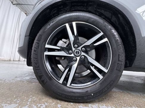 Used 2025 Volvo XC40 B5 Core AWD/4WD image 14