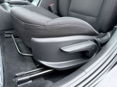 Used 2019 Hyundai Elantra SE w/ Cargo Package image 18