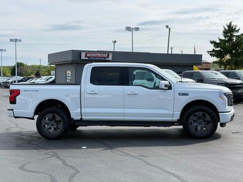 Used 2025 Ford F150 Lightning Lariat AWD/4WD image 7