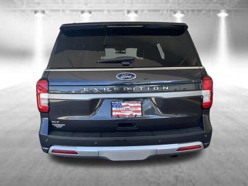 Used 2024 Ford Expedition XLT RWD image 5