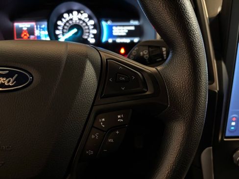 Used 2024 Ford Edge SE w/ Black Appearance Package image 13