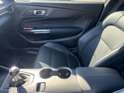 Used 2025 Ford Mustang GT Premium image 11