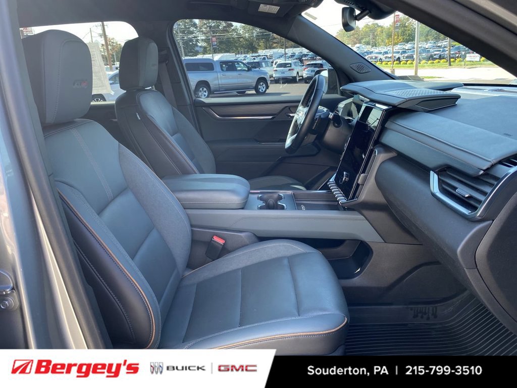 Certified 2024 GMC Acadia AT4 w/ Luxury Package AWD/4WD image 32