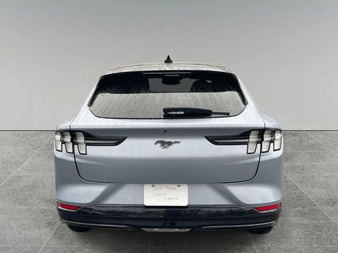 Used 2022 Ford Mustang Mach-E Premium image 4