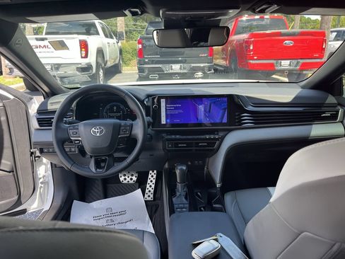 Used 2025 Toyota Camry SE w/ Multimedia Upgrade Package FWD image 31