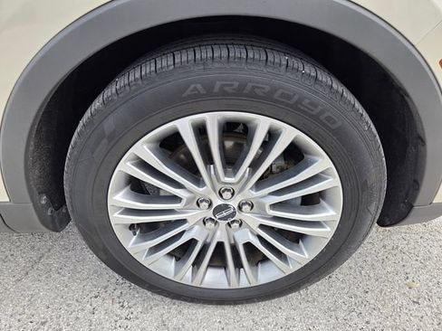Used 2018 Lincoln MKX Reserve w/ Driver Assistance Package FWD image 20