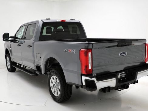 Used 2024 Ford F250 XLT image 8