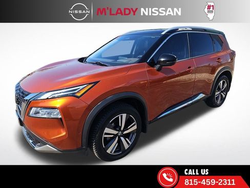 Used 2021 Nissan Rogue Platinum image 3