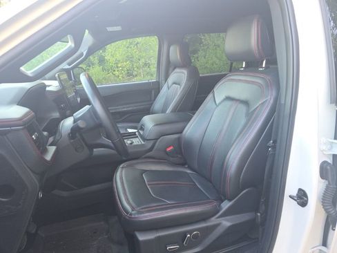 Used 2024 Ford Expedition Max Limited AWD/4WD image 11