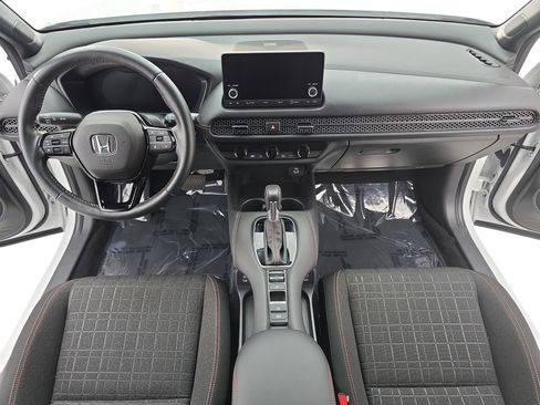 Certified 2024 Honda HR-V Sport image 9