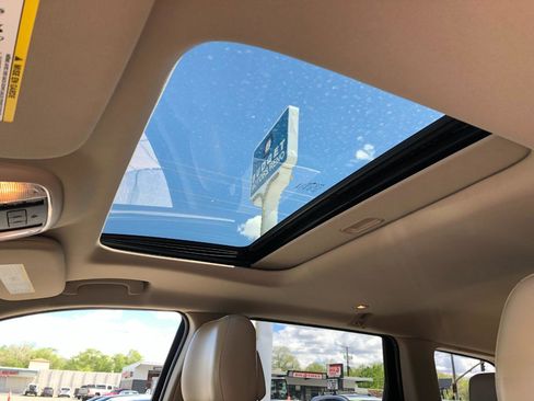 Used 2016 Jeep Grand Cherokee Limited w/ Trailer Tow Group IV AWD/4WD image 18