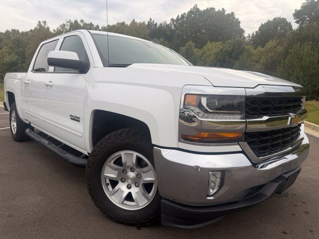 Used 2018 Chevrolet Silverado 1500 LT w/ LT Eassist Package RWD image 2