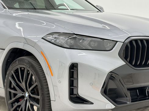 Certified 2024 BMW X6 xDrive40i w/ Premium Package AWD/4WD image 11