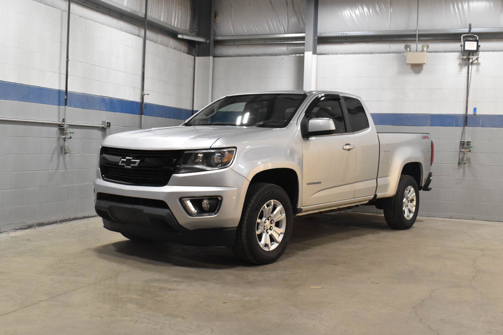 Used 2018 Chevrolet Colorado LT w/ LT Convenience Package AWD/4WD image 2