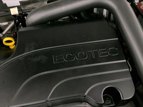 Used 2025 Chevrolet Equinox LT FWD image 30