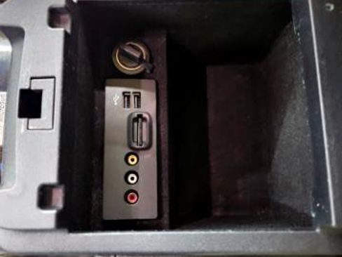 Used 2014 Lincoln MKS AWD w/ Equipment Group 101A image 22