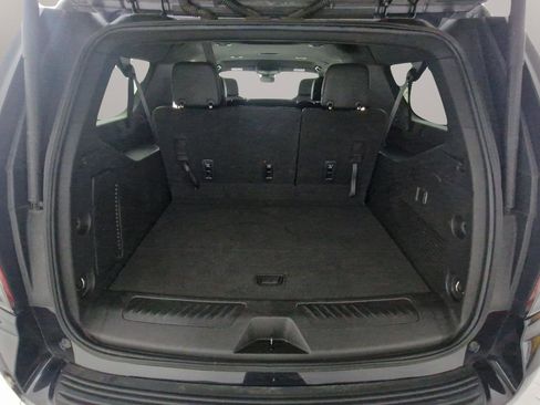 Used 2023 Chevrolet Suburban LT image 26