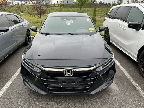 Used 2019 Honda Accord Sport image 2